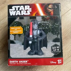Gemmy Inflatable Disney Star Wars Darth Vadar inflatable yard decor Christmas